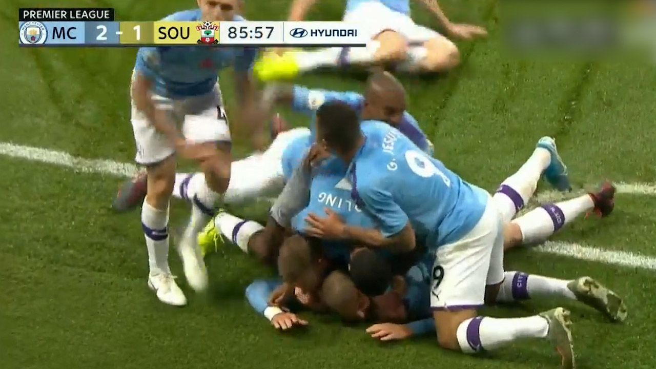 خلاصه بازی منچستر سیتی 2-1 ساوتهمپتون