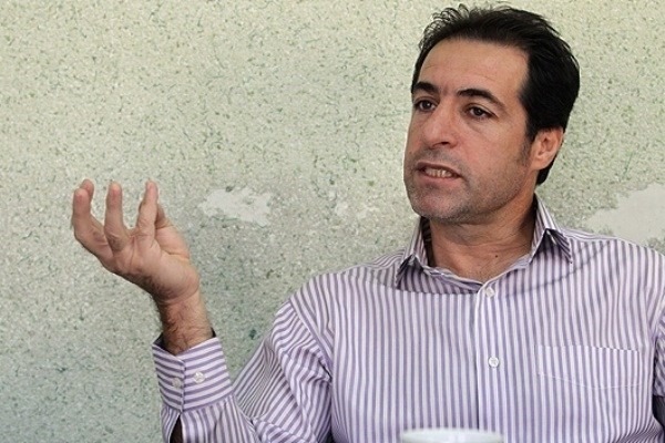 ورمزیار: بازیکنان استقلال سرتر از ذوب آهن هستند/ ممکن است بازی گره بخورد