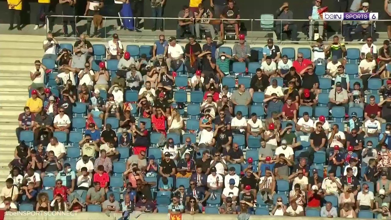 بازگشت تماشاگران به استادیوم در دیدار دوستانه پاری سن ژرمن و لوآور