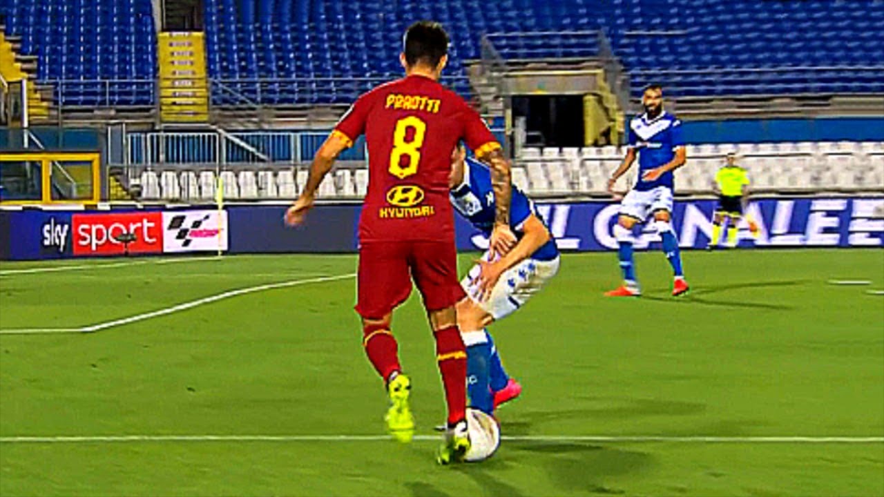 حرکات تکنیکی بازیکنان در بازی رم 3-0 برشا