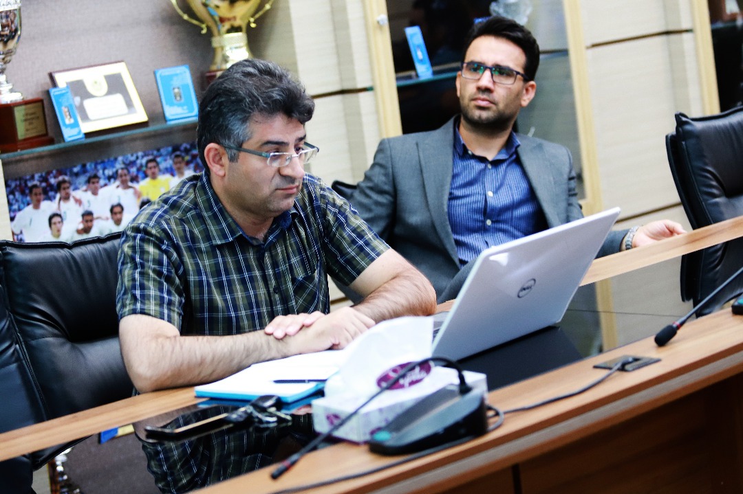 سیفبرقی: گرفتن تست کرونا از داوران سیاست ماست