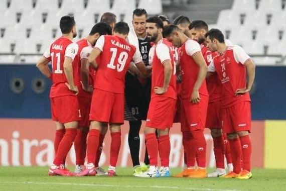 کلانی: پرسپولیس هنوز جانیفتاده است/ بازیکنان ایرانی نیمهحرفهای هستند