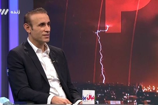فوتبال برتر/ تمجید یجیی گل محمدی از حامد لک و درخشش بی نظیرش در لیگ قهرمانان آسیا شخصیت حامد لک عوض شده و دیگر آن دروازه بان قدیم نیست ، روزی سه تا چهار ساعت تمرین میکند