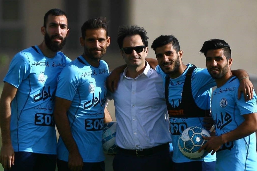 بازیکنان استقلال همچنان در کلینیک دکتر نوروزی