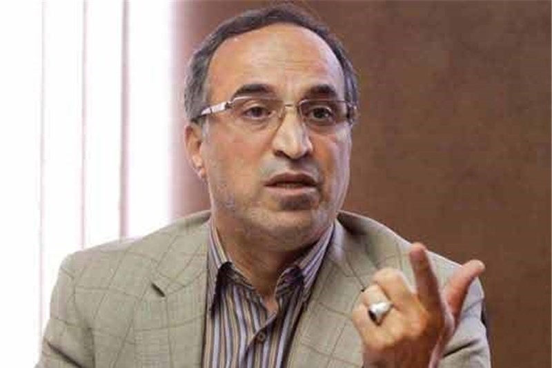 آشتیانی: مشخص است از روی ناچاری مددی را انتخاب کردند/ آصفی بازنشسته است، آورده او چیست؟