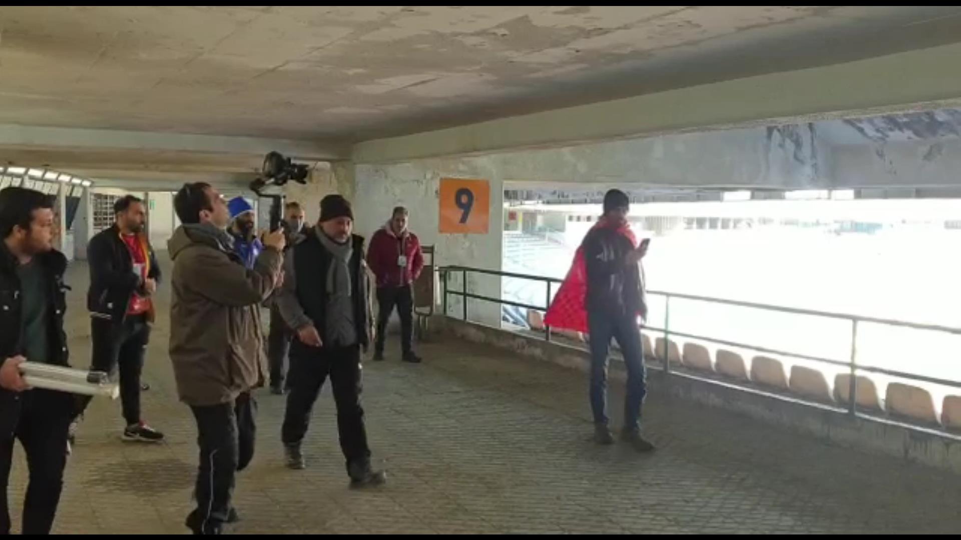 پشت صحنه سریال خانه امن: تروریست دوم در پوشش پرچم پرسپولیس!