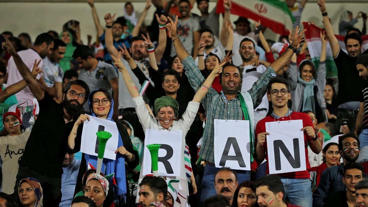 توئیت نگران کننده ناظمی؛ میزبانی بازیهای ملی هم از ایران گرفته میشود؟