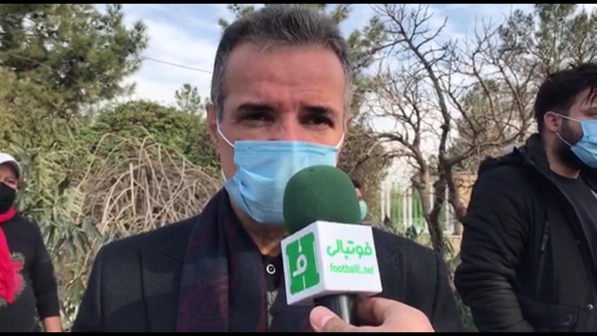 اختصاصی/ گفتگو با محمدحسن انصاری فرد در مراسم خاکسپاری مرحوم مهرداد میناوند
