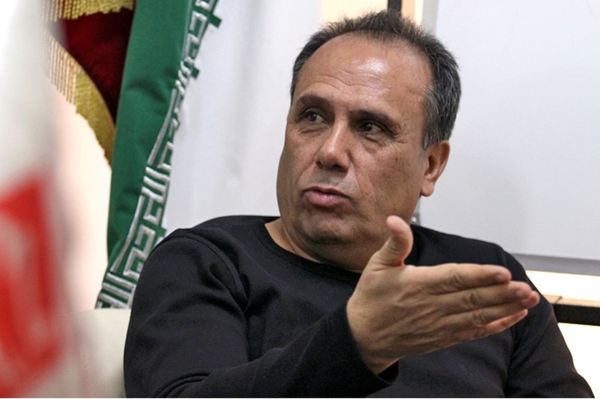عربشاهی: بازیکنان پول حرفه‌ای می‌گیرند اما فوتبال‌شان آماتور هم نیست/ ترابی از لحاظ تیمی ضعف دارد