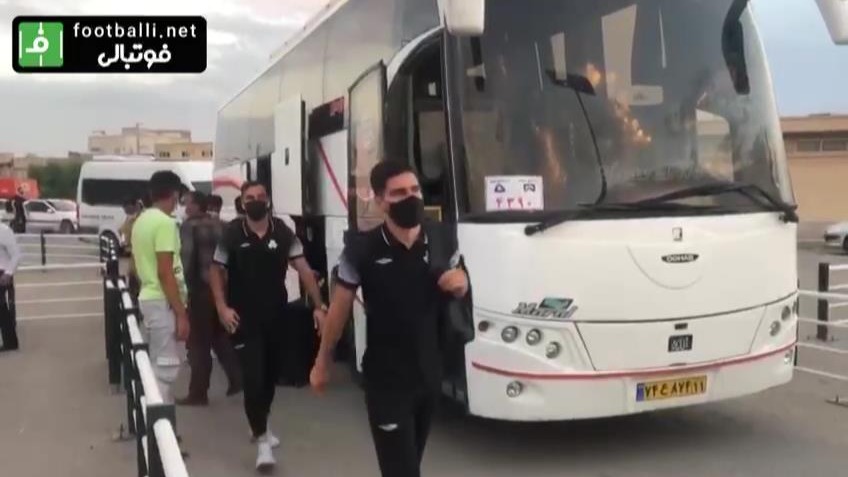 ورود کاروان گل گهر و سایپا به ورزشگاه سیرجان