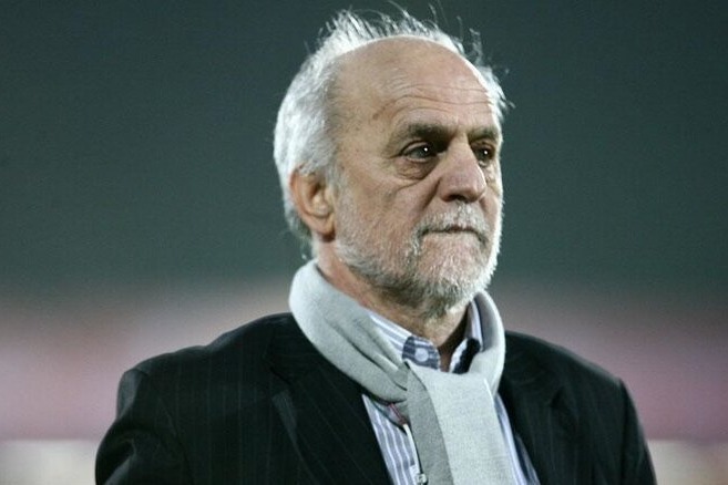 خوردبین: قهرمانی پرسپولیس نسبت به فصول گذشته سخت‌تر است اما غیرممکن نیست/ نمی‌توان چیزی درباره مسائل فنی دربی گفت