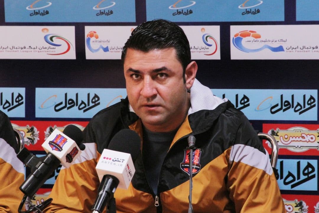فاضلی: نباید با اشتباهات داوری یک مربی جوان را بسوزانیم