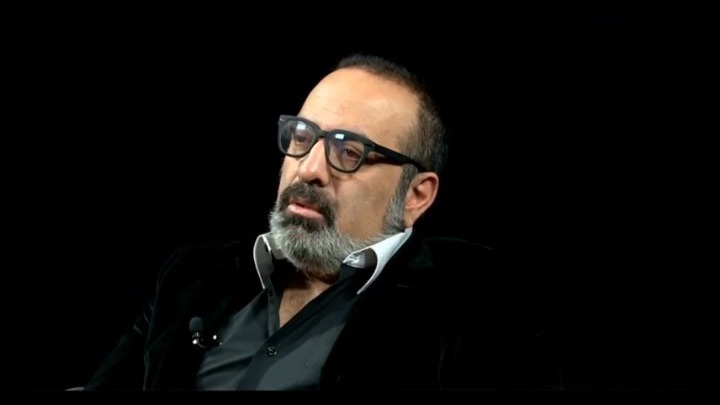 آرش فرزین: سوبل گفت پروین کاره‌ای نیست؛ ترجمه کردم به آقای پروین احترام می‌گذارم!