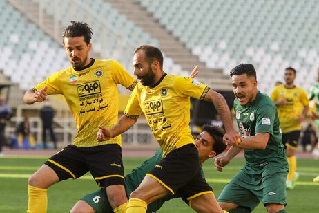 جهانی: با هر مربی به جز نویدکیا کار کنم افسردگی میگیرم/ سپاهان بدشانس بود