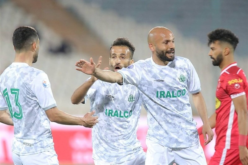 سلیمانزاده: ۲ سال است به لیگ برتر آمدهایم و ۳ بار پرسپولیس را شکست دادیم/ خلیج فارس را دستکم نمیگیریم