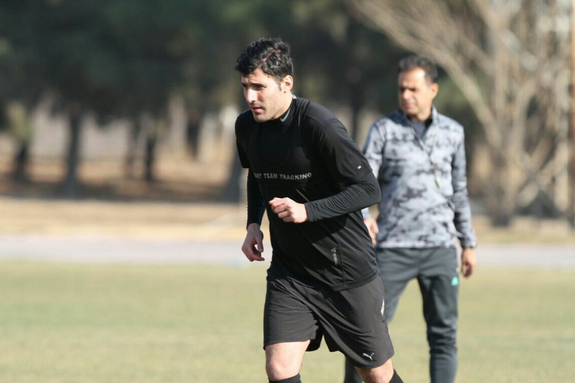 نورمحمدی: پرسپولیس مهاجم تخصصی ندارد/ سرخها نباید به بازیهای استقلال یا سپاهان فکر کنند