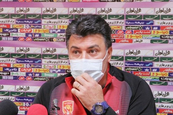 نوازی: آلومینیوم به دنبال رتبه تک رقمی است/هیچ کس فکر نمی کرد بتوانیم پرسپولیس را شکست دهیم