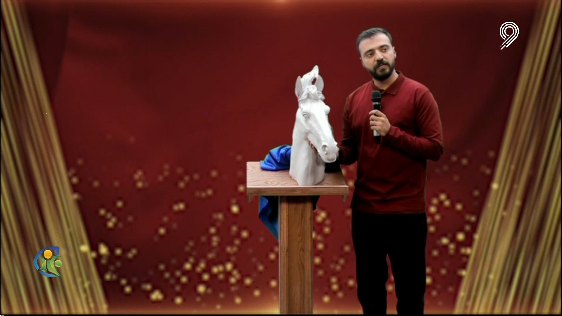 فوتبال 120/ فان با ابوطالب: مجسمه اشتباهی!