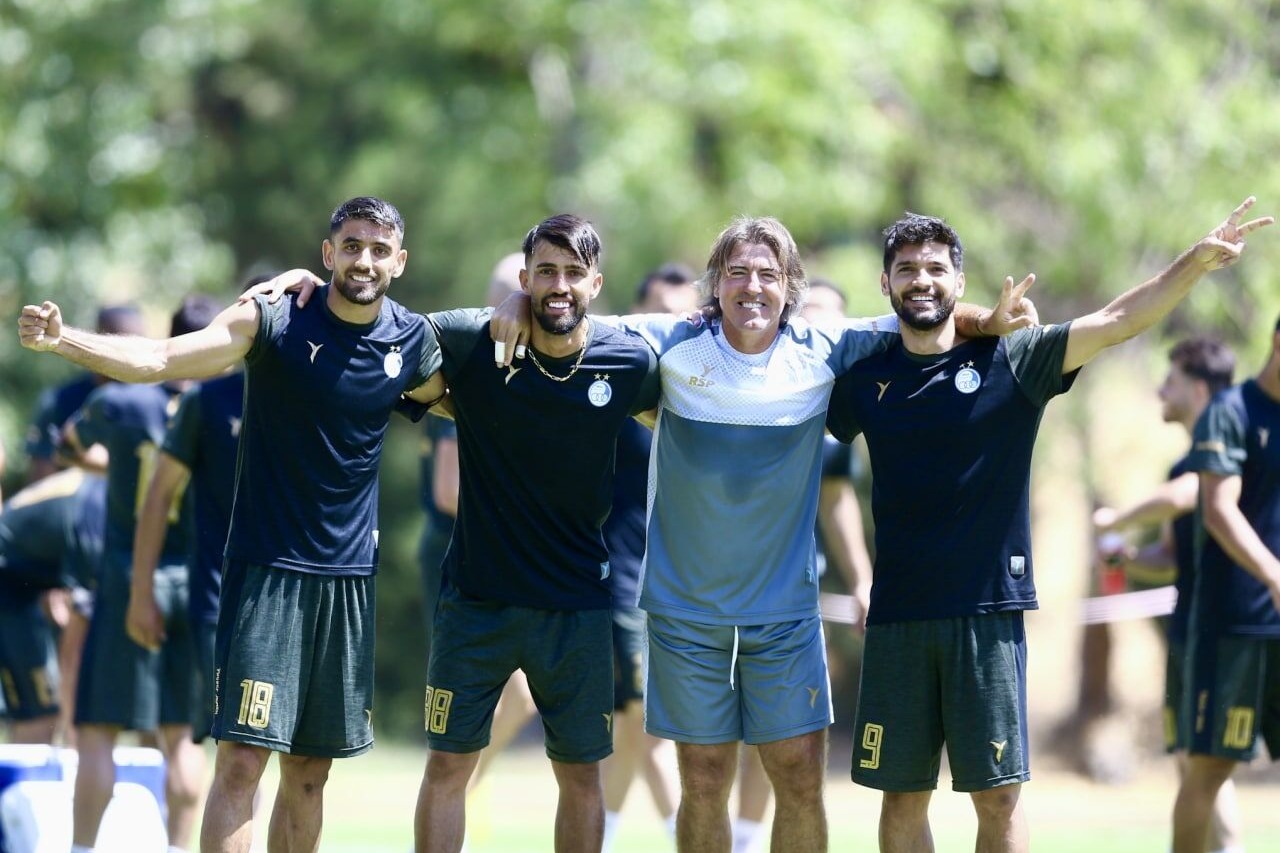 کشمکش استقلال و فولاد همچنان ادامه دارد