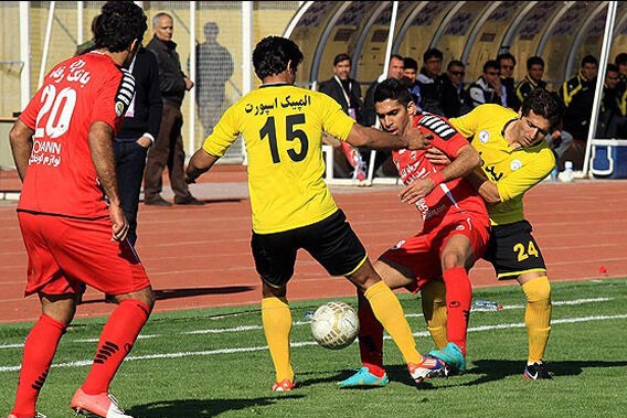 گربه سیاه تهرانی‌ها مقابل پرسپولیس/ یحیی فجر را دو رقمی می‌کند؟
