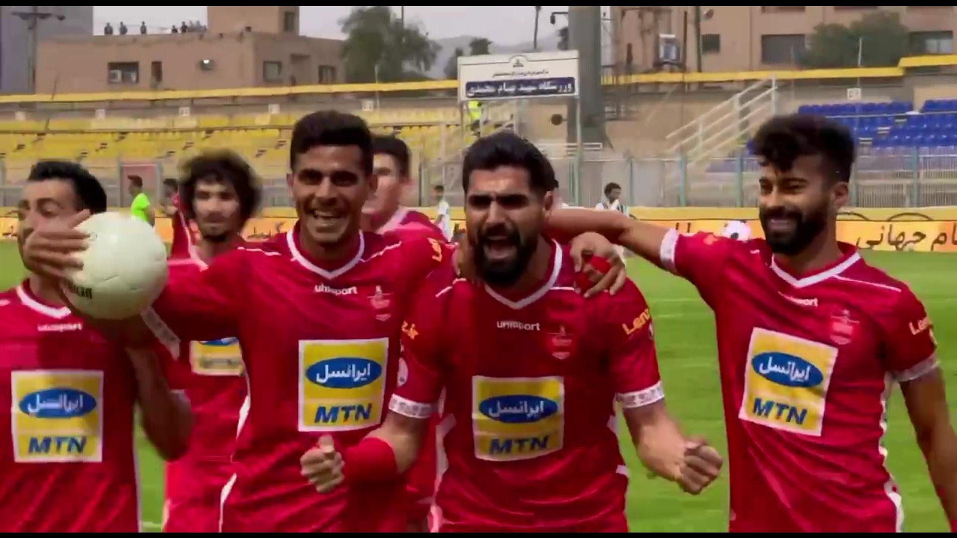 دو گل پرسپولیس توسط اسدی مقابل نفت مسجد سلیمان از زاویه دوربین باشگاه پرسپولیس