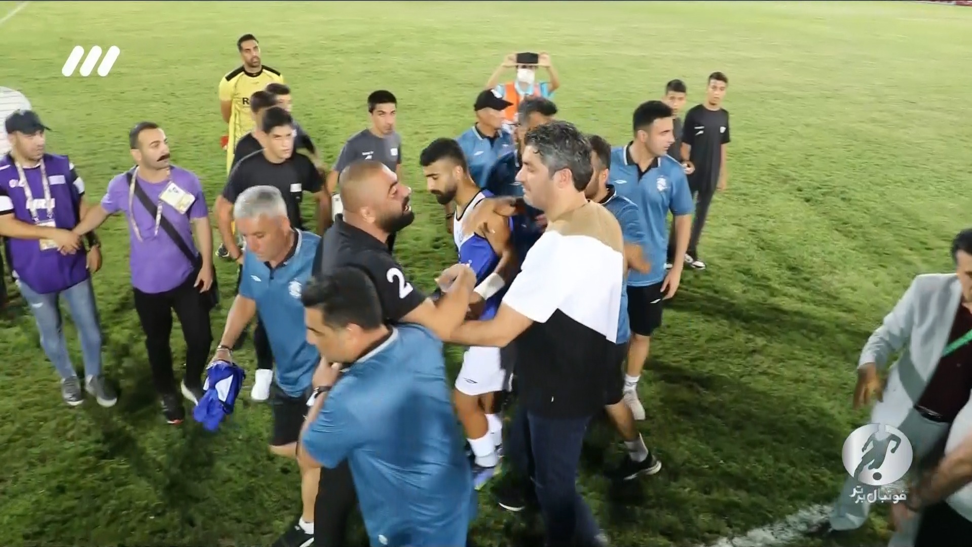 فوتبال برتر / حواشی بازی ملوان 1-1 ذوب آهن