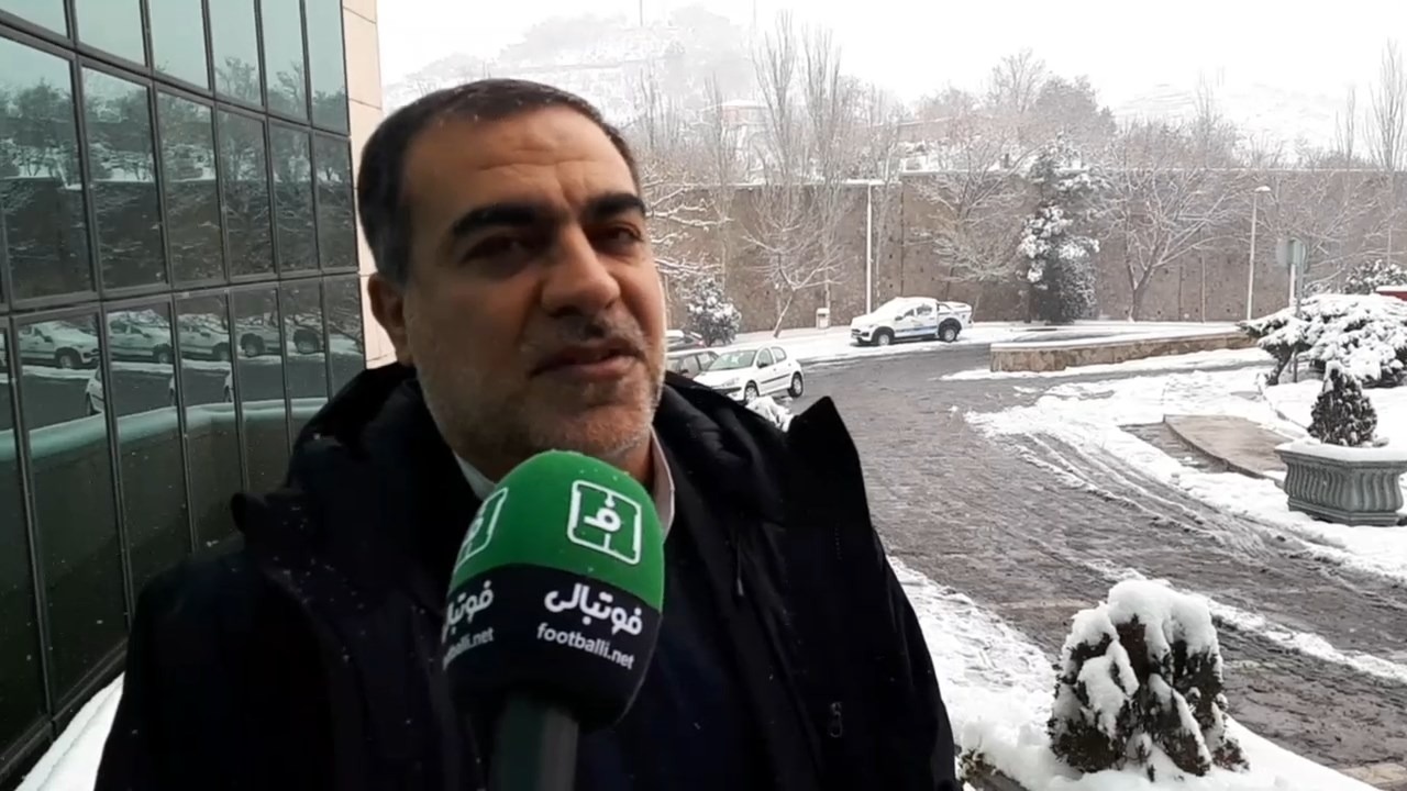 اختصاصی/ گفت و گو با هواداران استقلال در اطراف هتل محل اقامت این تیم در تبریز
