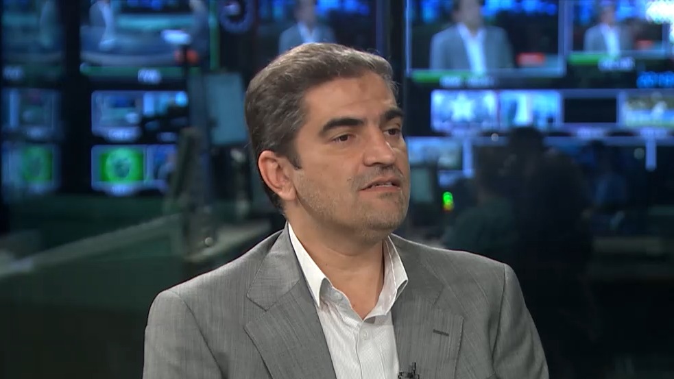 مجله فوتبال/ گفت و گو با قاضی زاده هاشمی درباره وضعیت استقلال و پرسپولیس و مشکلات مالی دو باشگاه
