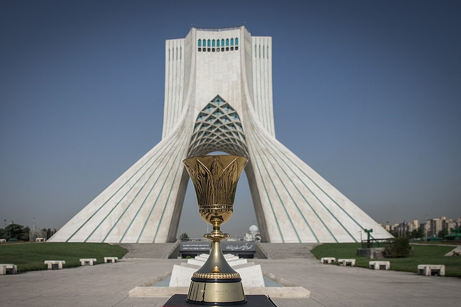 رونمایی از کاپ جامجهانی بسکتبال در میدان آزادی