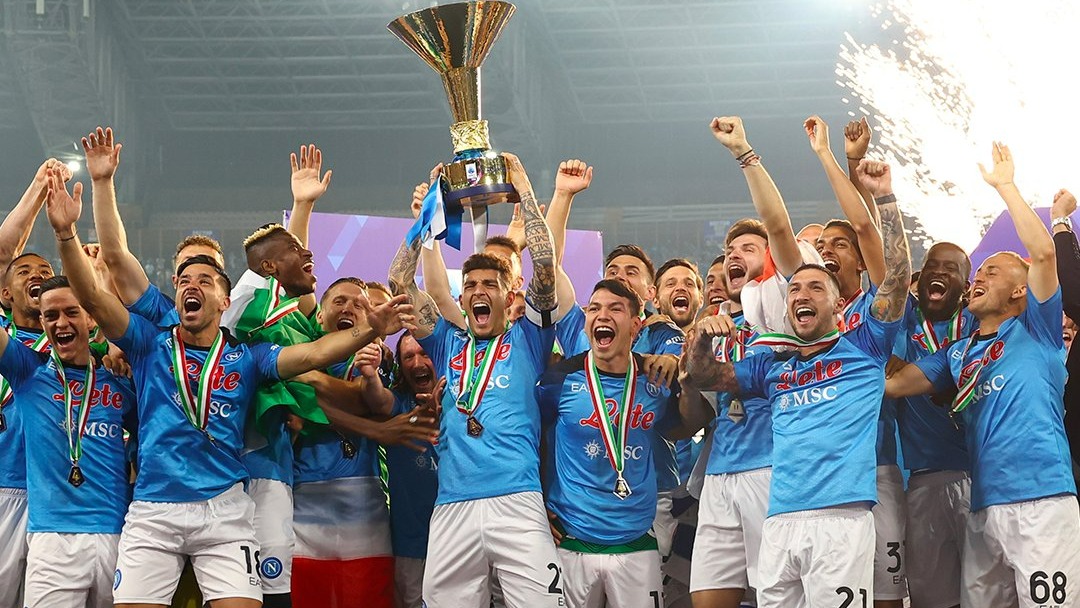 مراسم اهدای جام قهرمانی سری آ در فصل 23-2022 به ناپولی