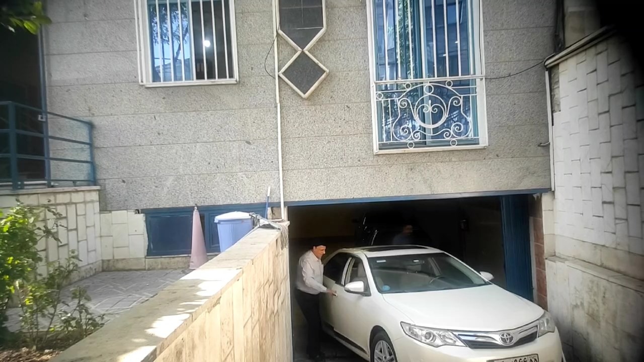 اختصاصی/ خروج پرویز مظلومی از باشگاه استقلال بدون پاسخگویی به خبرنگاران