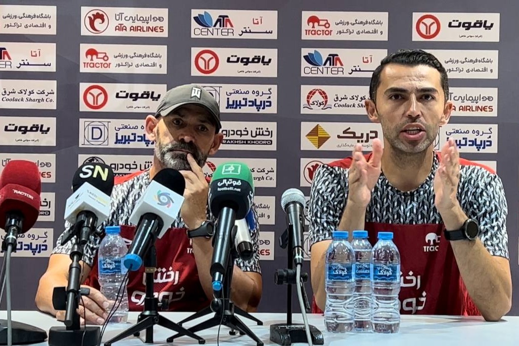 انتقاد دوباره خمز از نقلوانتقالات تراکتور؛ تیم من مهاجم ندارد!