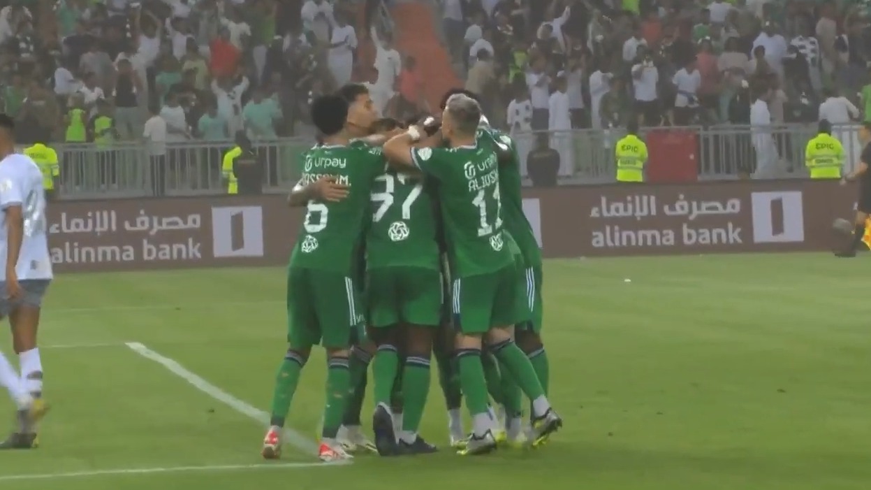 گل اول الاهلی عربستان به الطائی (ریاض محرز)