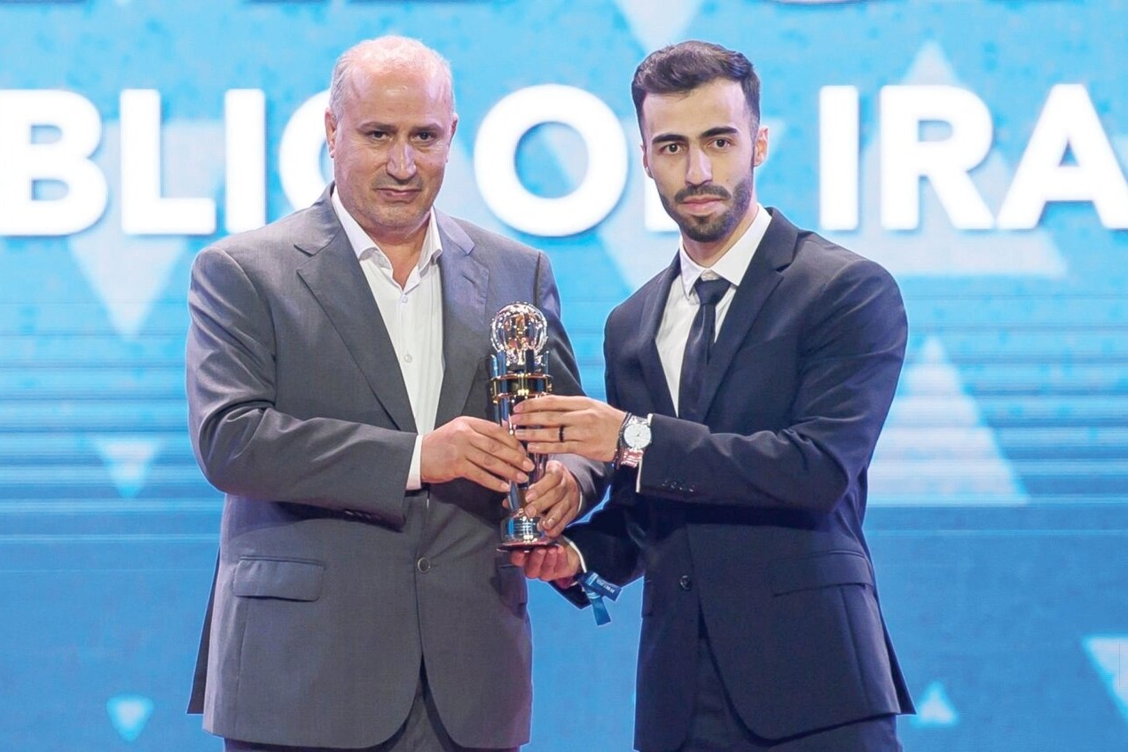 فوتبال 120/ مسلم اولاد قباد: از یک هفته پیش AFC به من گفته بود که مرد سال فوتسال آسیا هستم و قرار بود به کسی نگویم/ دوست داشتم طارمی و حزباوی هم برنده شوند