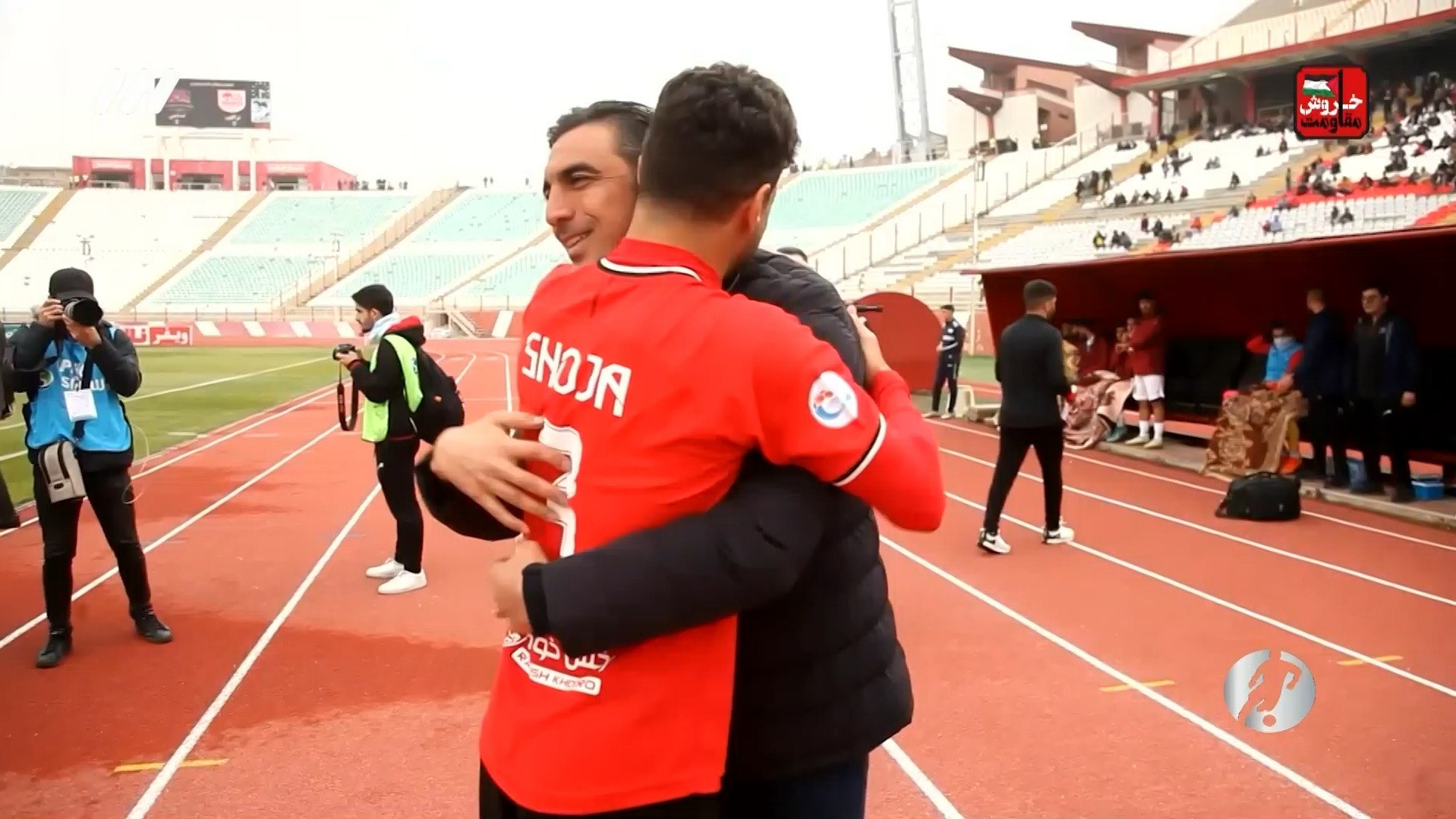 فوتبال برتر/ حواشی بازی تراکتور 3-0 نساجی