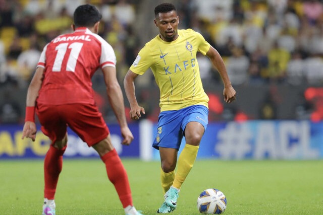 انتقاد شدید اسطوره النصر از بازیکن اخراجی مقابل پرسپولیس