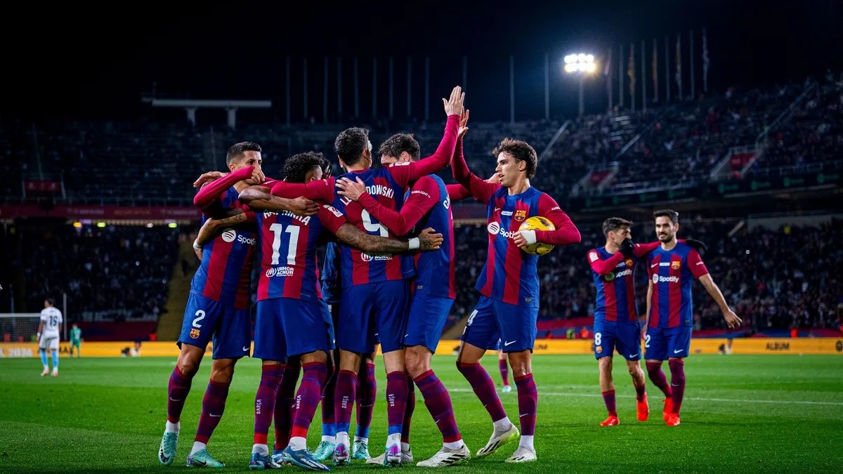 خلاصه بازی بارسلونا 3-2 آلمریا
