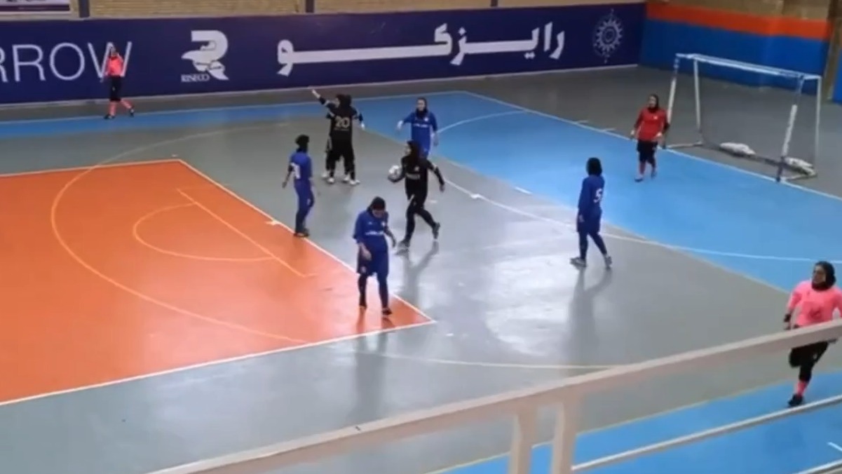 گلهاى بازی فوتسال بانوان رايزكو صفادشت 4-3 مهرعظام از زاویه دوربین فوتبالی