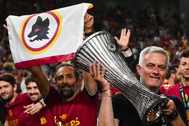 واکنش مورینیو در شبکههای اجتماعی به جدایی از بنفیکا
