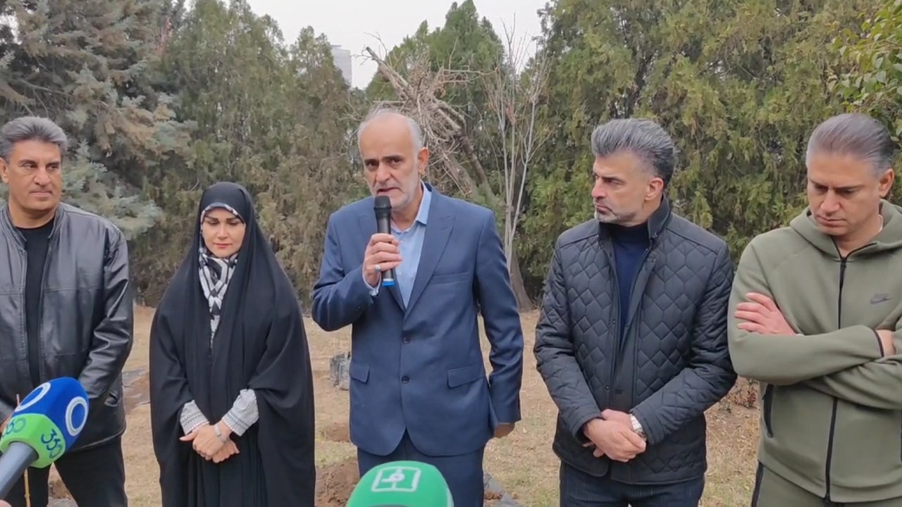 اختصاصی/ صحبتهای نبی نایب رئیس فدراسیون فوتبال در حاشیه کاشت نهال توسط کادر فنی تیم ملی به بهانه روز درختکاری