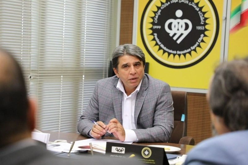 منوچهر نیکفر از سرپرستی سپاهان استعفا داد