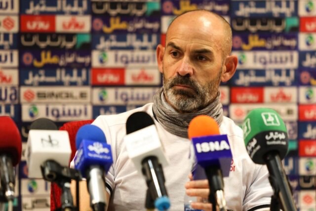 خمز: هر طور که دوست دارم جواب میدهم