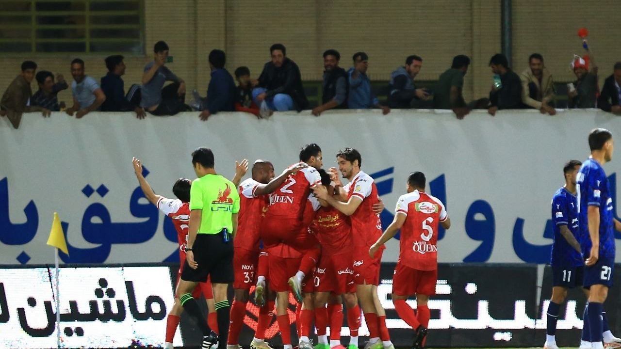 گل اول پرسپولیس به گل گهر سیرجان (سوپرگل اورونوف)