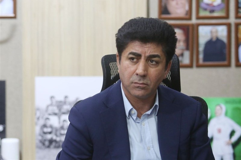 ممبینی: در بازیهای حساس حتماً از VAR استفاده میکنیم