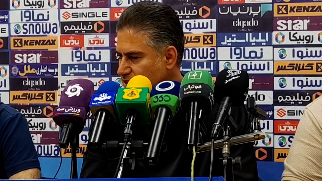 اختصاصی/ نشست خبری حمید مطهری مربی تراکتور بعد از دیدار با صنعت نفت