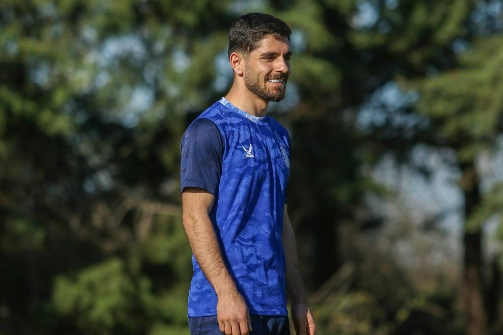 پست شائبه برانگیز محمد عمری؛ به پرسپولیس بر‌‌می‌گردد؟