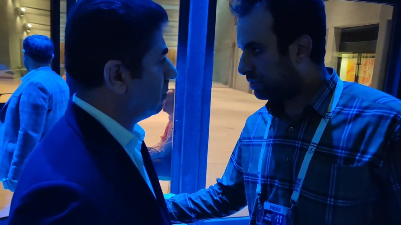 اختصاصی/ جلوگیری از ورود هدایت ممبینی دبیرکل فدراسیون فوتبال به جایگاه ویژه ورزشگاه