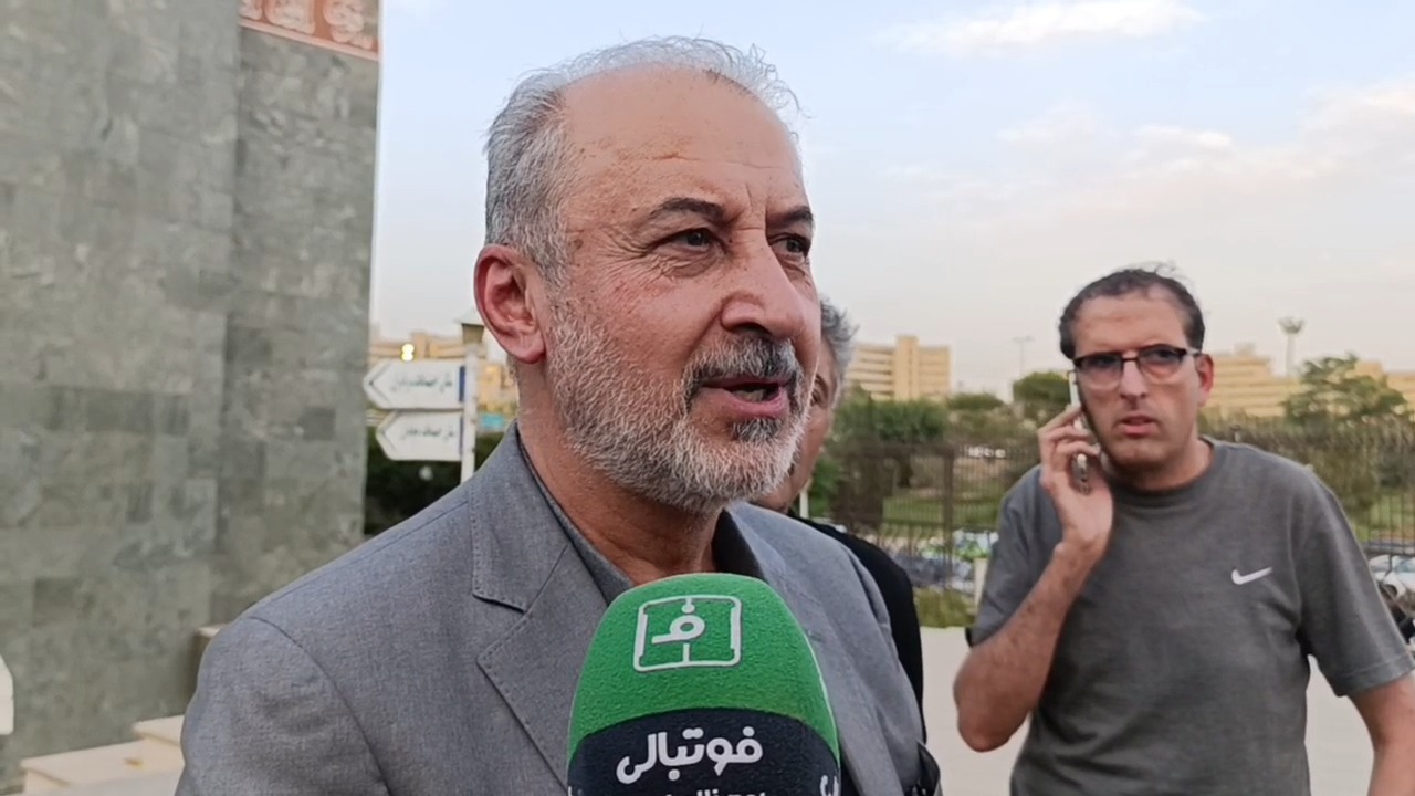 اختصاصی/ خروج رضا درویش مدیرعامل باشگاه پرسپولیس از مراسم ختم مادر شاهرخ و شاهین بیانی و گفت و گوی کوتاه او با خبرنگاران