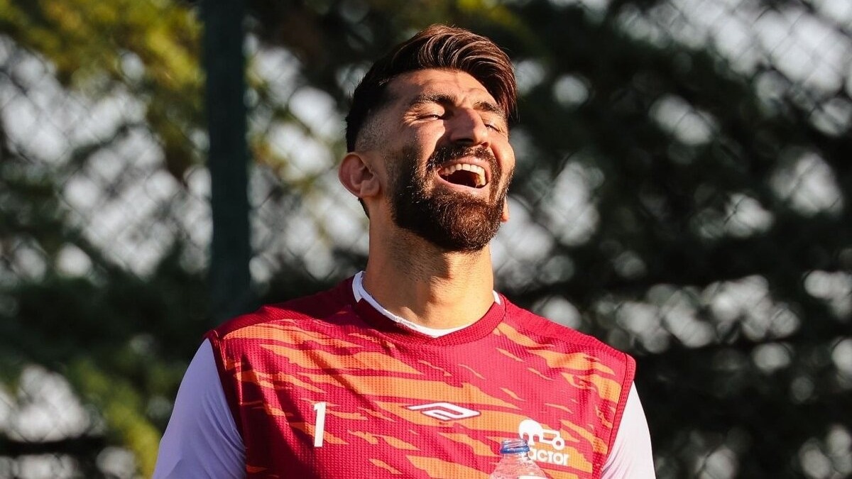خطر از بیخ گوش بیرانوند گذشت؛ شماره یک به پرسپولیس میرسد!