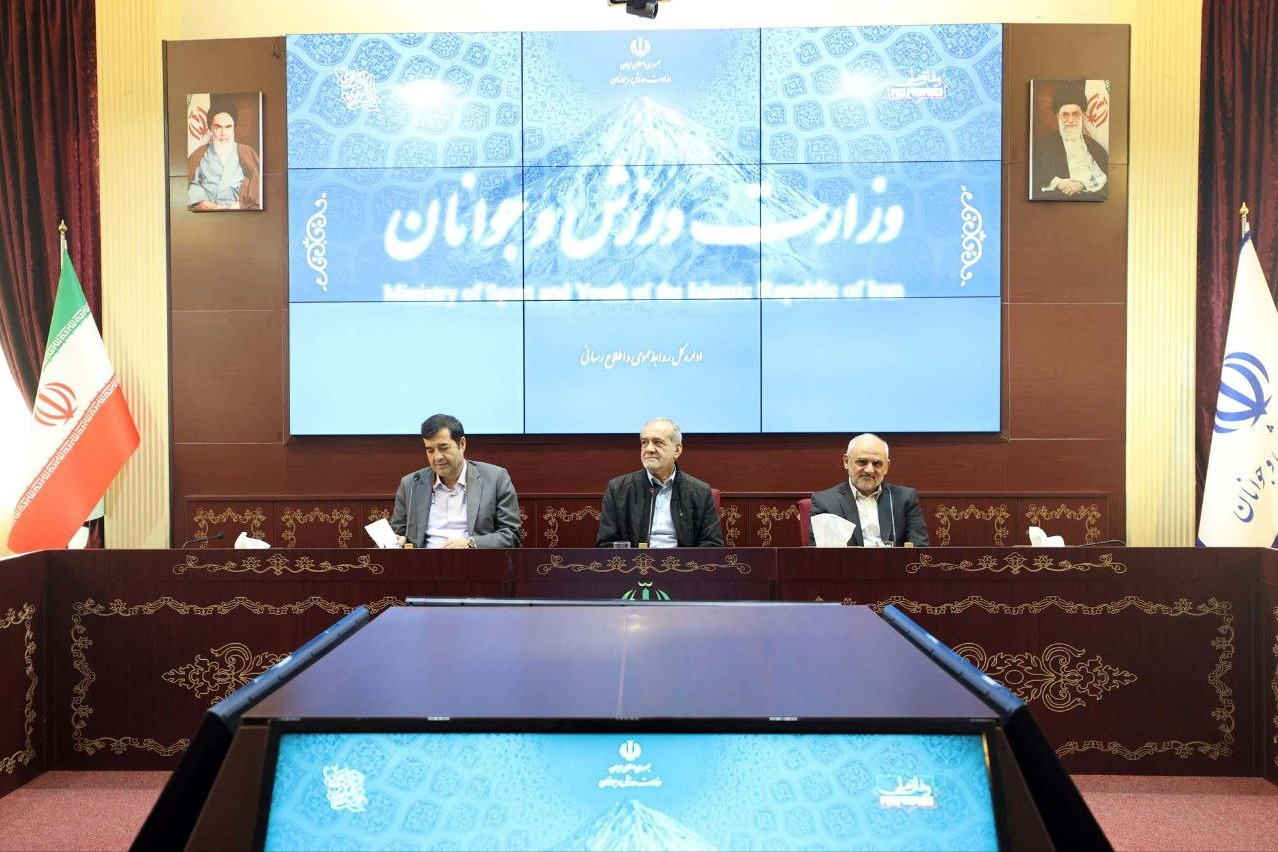 گزارش تصویری/ حضور رئیس جمهور در وزارت ورزش و جوانان
